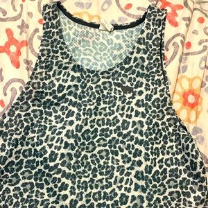 never worn, good to work out in.